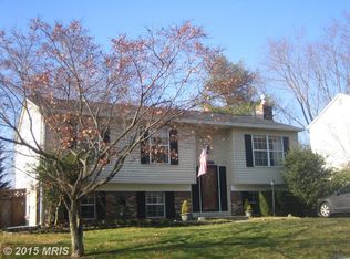 5653 Roundtree Dr, Woodbridge, VA 22193