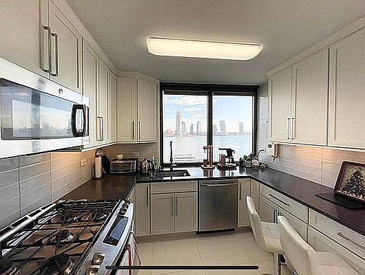 5th image of 630 1st Ave APT 10D