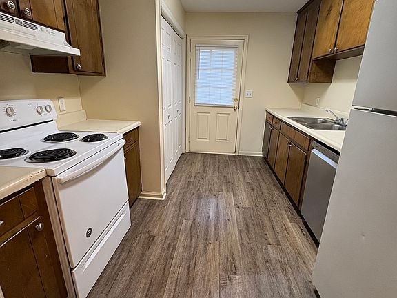 3rd image of 1615 Pine St #1613
