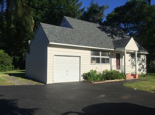 90 Locust Park, Colonie, NY 12205