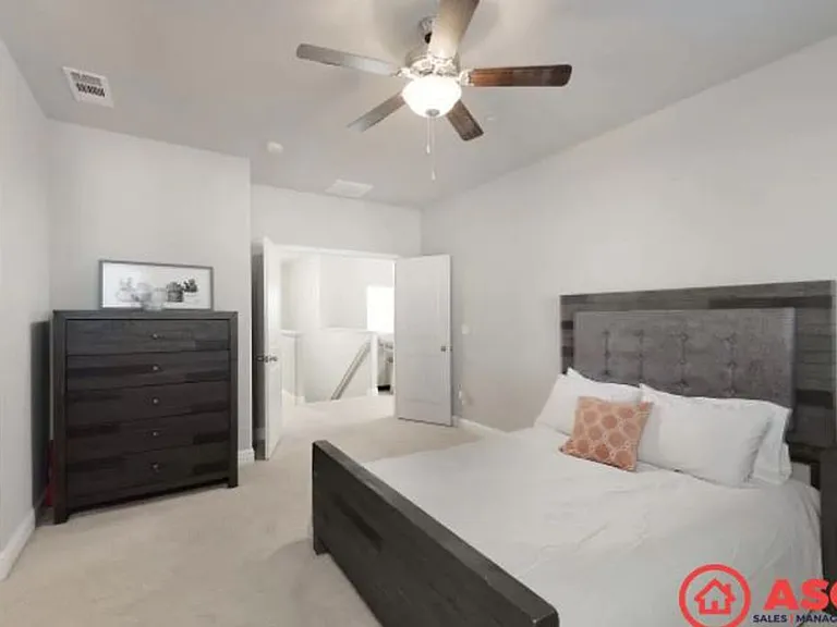 3704 Shady Village Ln — Photo 8