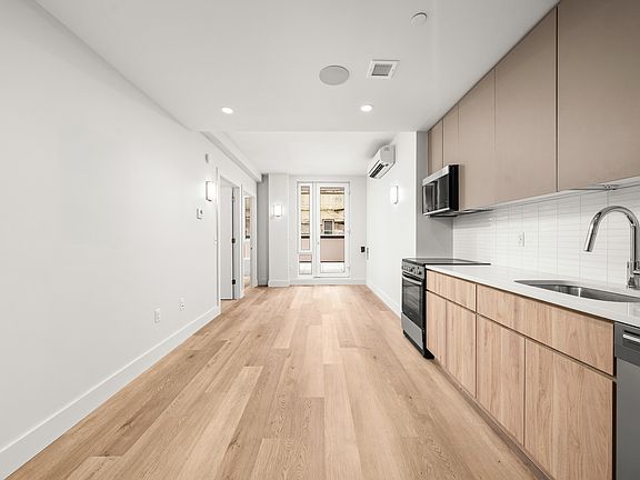 4th image of 91 Bruckner Blvd #213