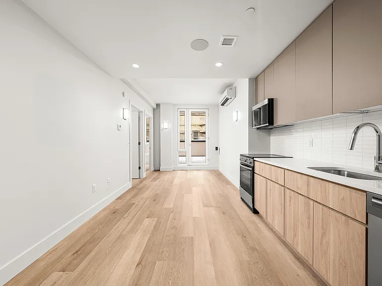 91 Bruckner Blvd #213 — Photo 4