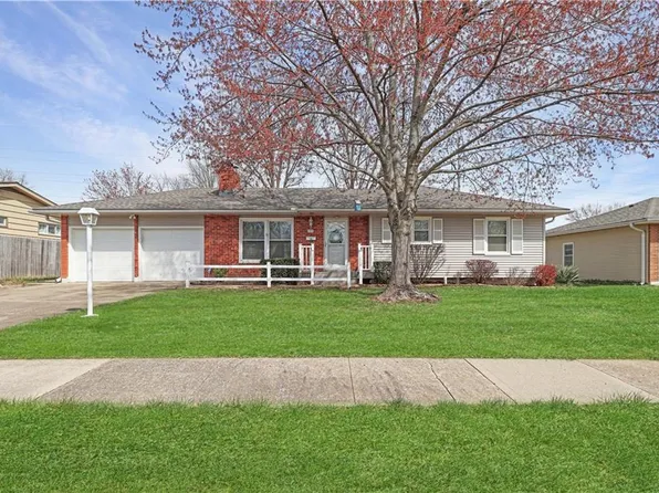 311 SW Sunset Dr, Lees Summit, MO 64081