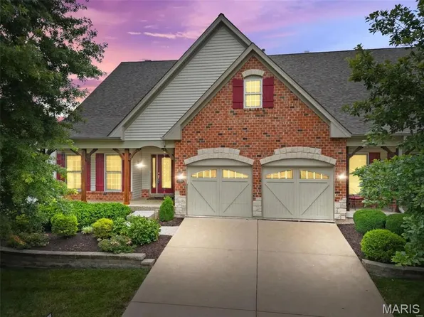 1214 Silver Fern Dr, Lake Saint Louis, MO 63367