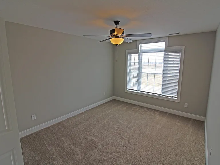 1512 E Halo Dr — Photo 22