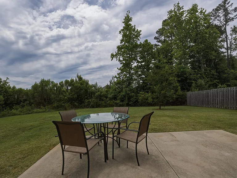116 Dublin Loop — Photo 24