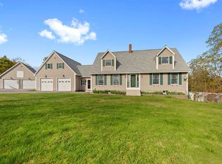 220 Oak Pond Rd, Skowhegan, ME 04976