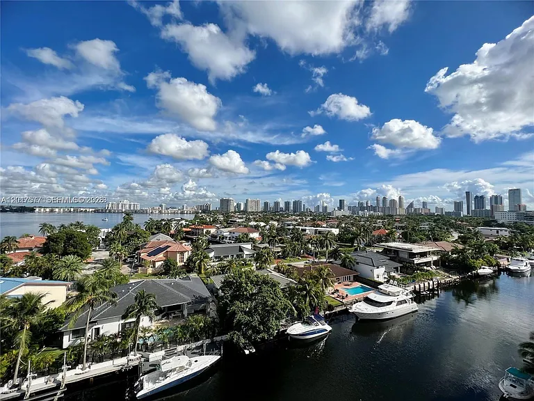 2903 N Miami Beach Blvd #906 — Photo 3