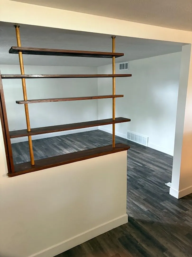 418 Lola Lane — Photo 3