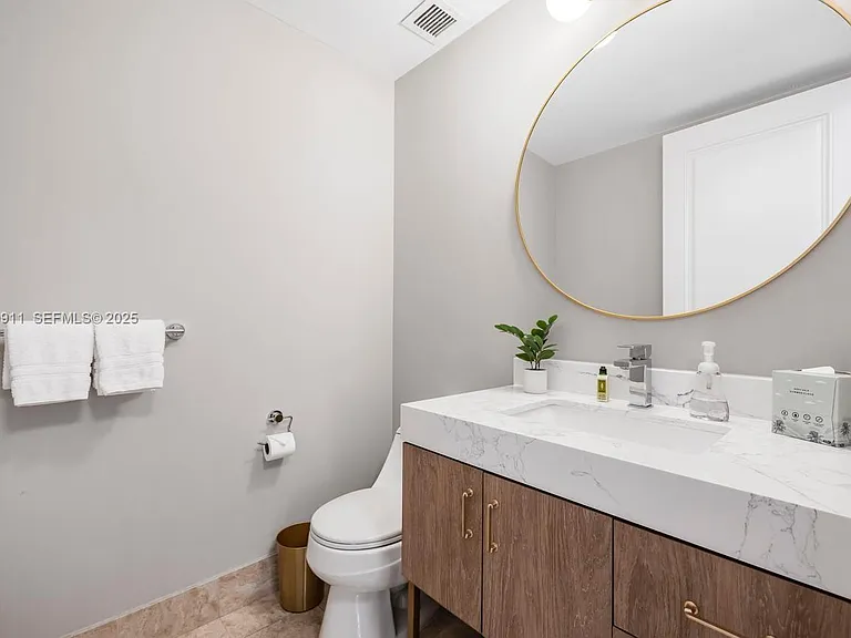 1435 Brickell Ave #3410 — Photo 10