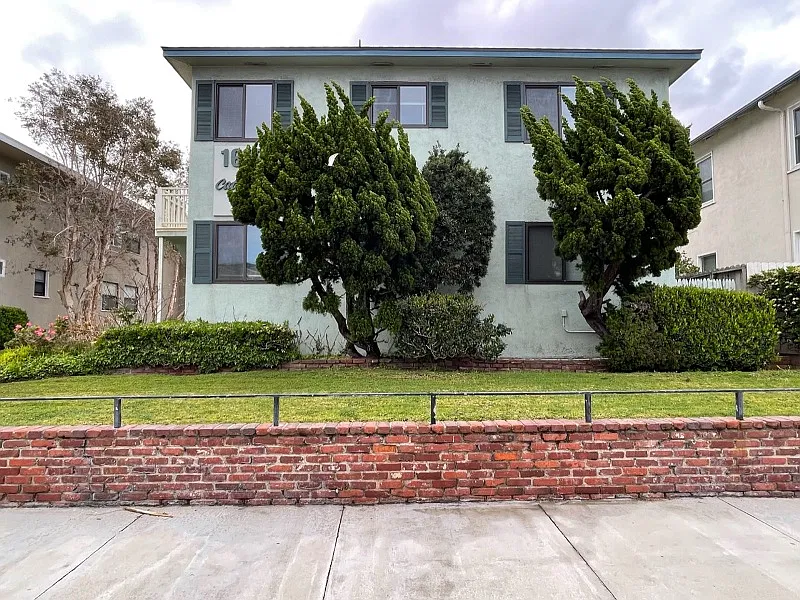 1606 S Catalina Ave #3