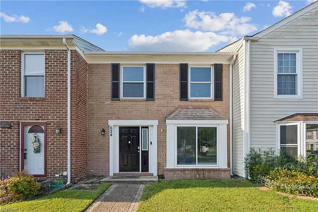 2 bed, 1.5 bath, 1100 sqft, $2,500 — Photo 1