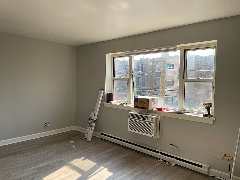 5920 N Kenmore Ave #311 — Photo 2