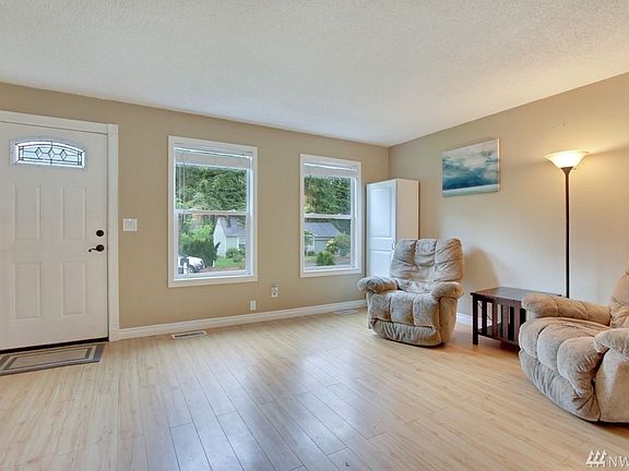 5th image of 15711 97th Avenue Ct E