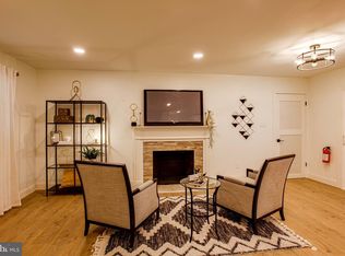 8 Chalford Ln, Willingboro, NJ 08046