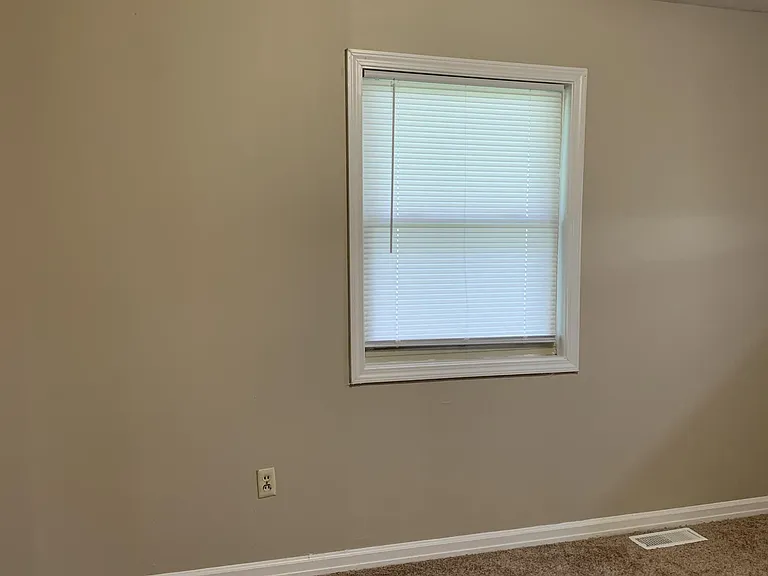 2762 Yoakum Cir — Photo 14