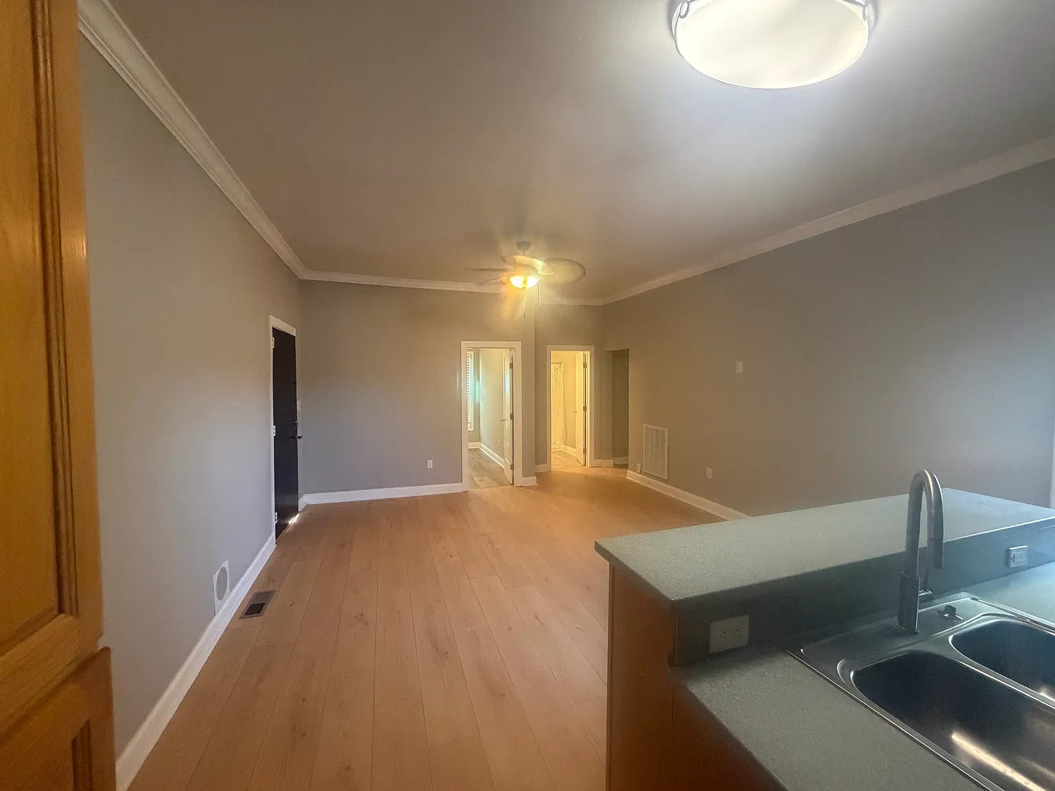 3 bed, 946 sqft, $1,400 — Photo 4