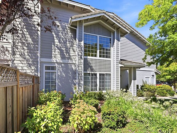4th image of 105 Heritage Park Dr