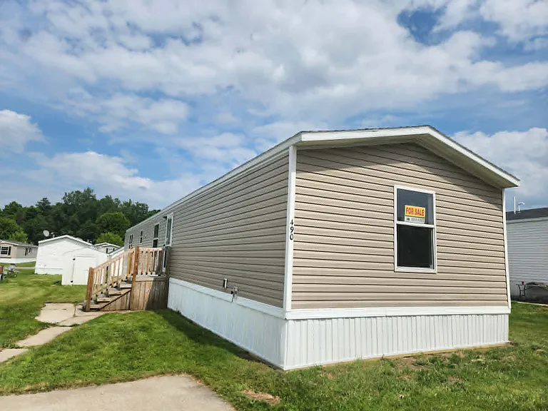 Broadview Estates — Photo 15