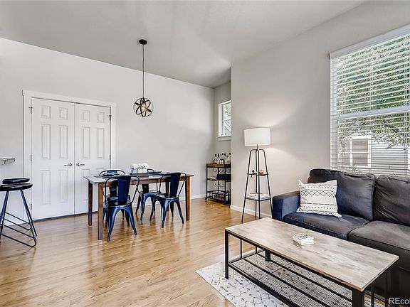 5th image of 2708 Syracuse St Unit 109