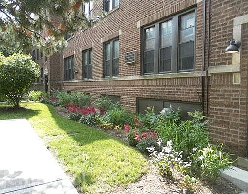 5th image of 3423 N Elaine Pl APT 2E