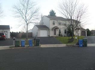 122 Drayton Cir, Lansdale, PA 19446