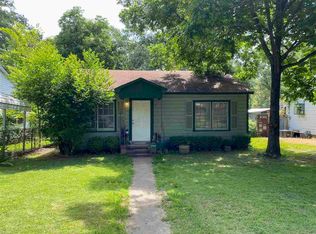 1910 Garland Ave, Texarkana, AR 71854