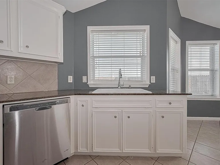 9631 Highland Pointe Dr — Photo 20