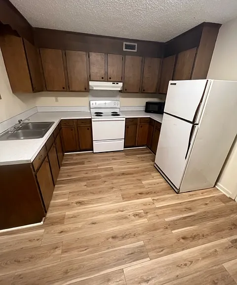 102 Dehart Dr #27 — Photo 5