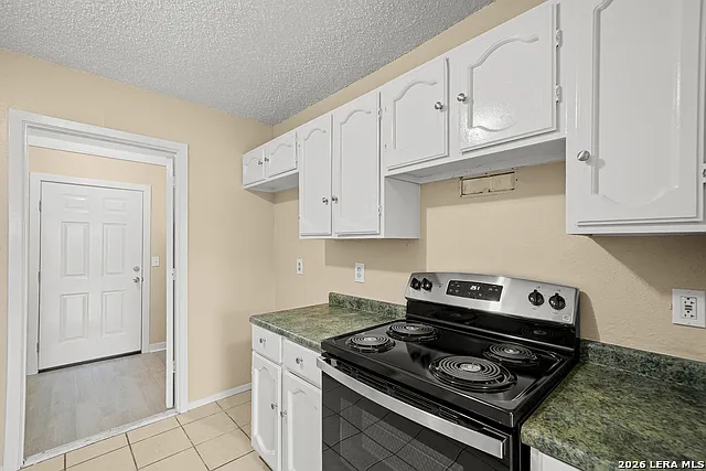 5019 Stockman Dr — Photo 9