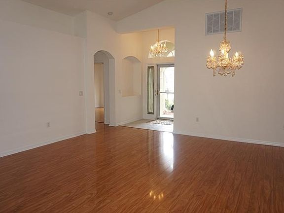 4th image of 18333 Rock Oak Ct