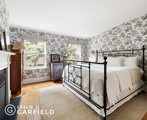 Sold by Leslie J. Garfield | media 14