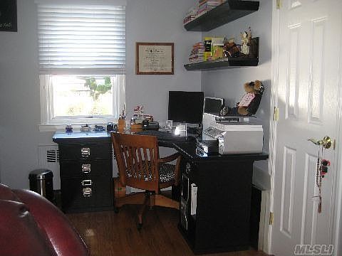5th image of 205 Forest Ave