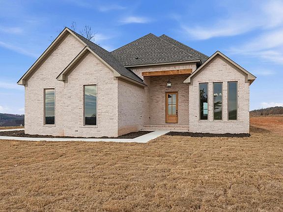 2nd image of 295 Castleberry Rd