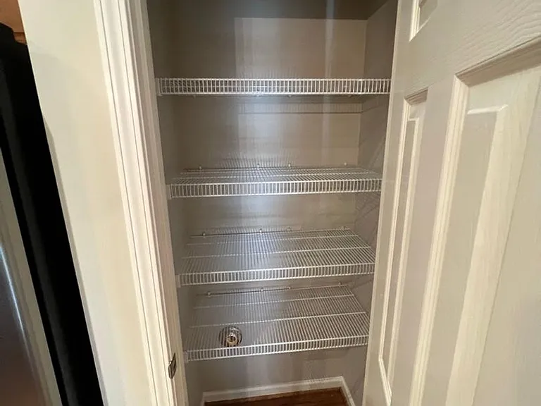 328 Amber Ln — Photo 13