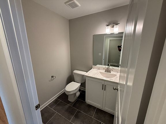 5th image of 1852 Bloomington Cir E
