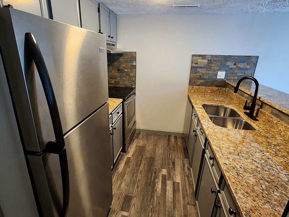 1st image of 3704 N 111th Plz #31-03704