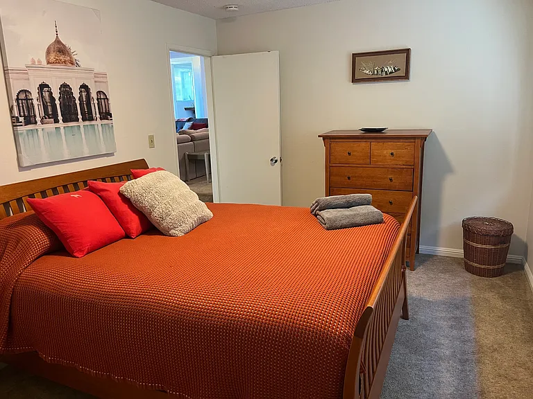 655 Macarthur Blvd #4 — Photo 16