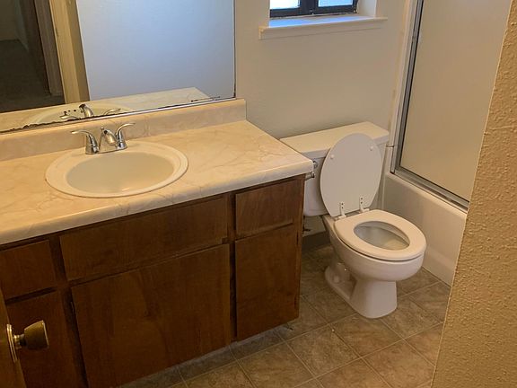 5th image of 120 E North St APT 4