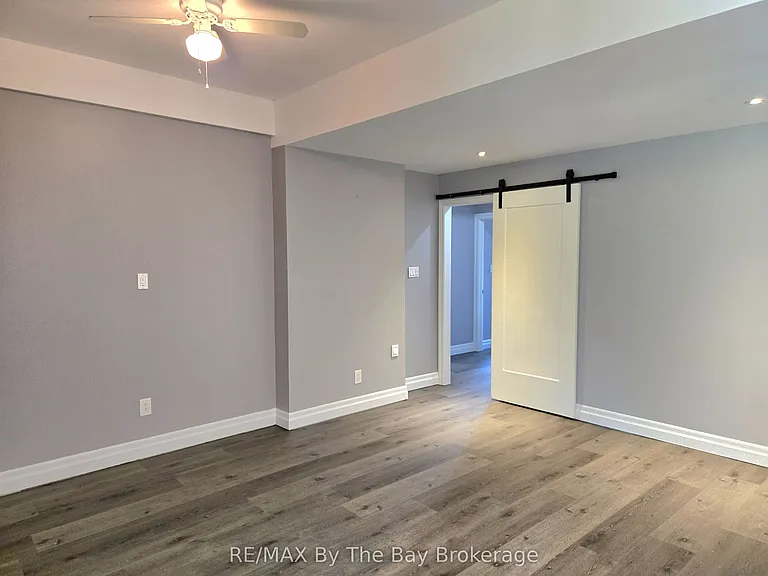93 Allegra Dr #LOWER — Photo 12
