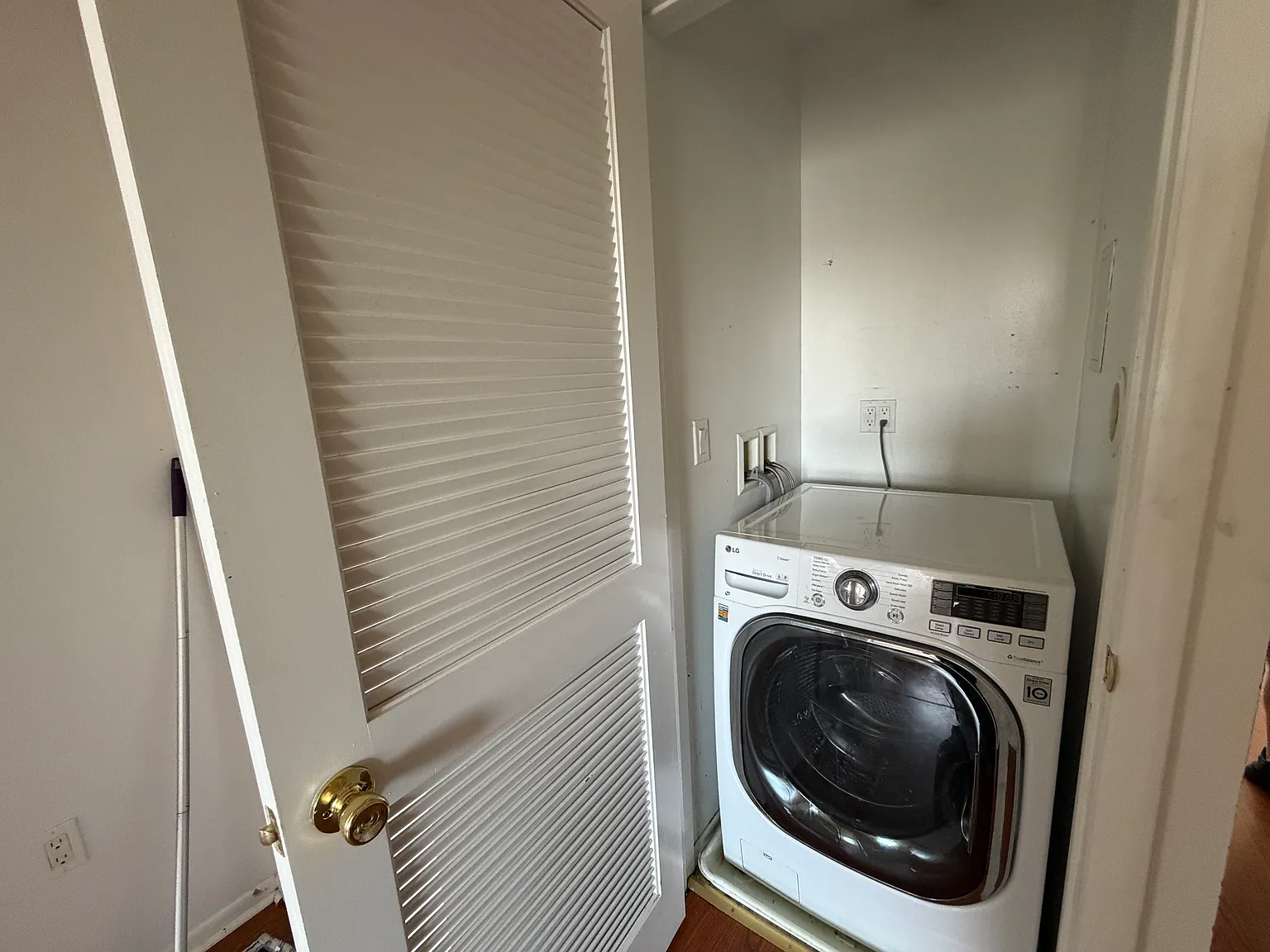 2 bed, $2,816 — Photo 4