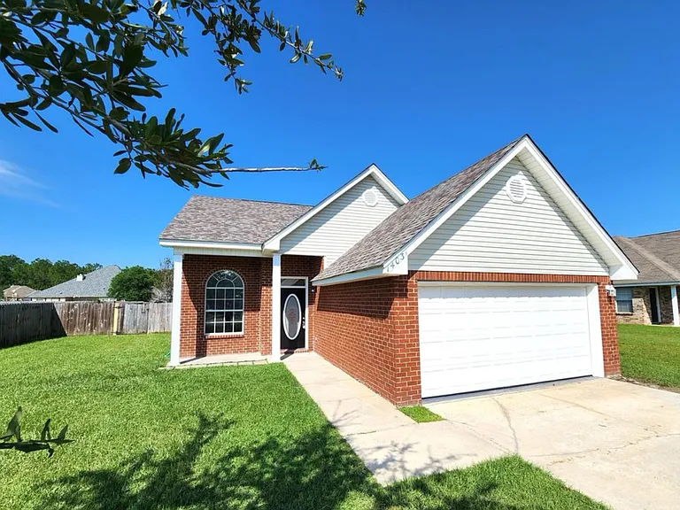 14031 Seymour Dr — Photo 4