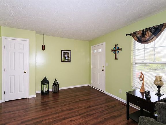 4th image of 673 Berlander Dr