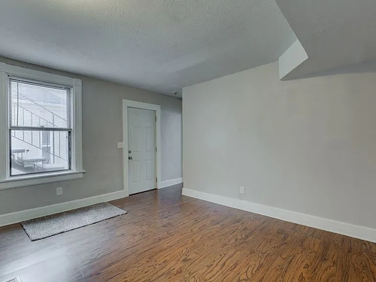 434 Elizabeth St #2 — Photo 9