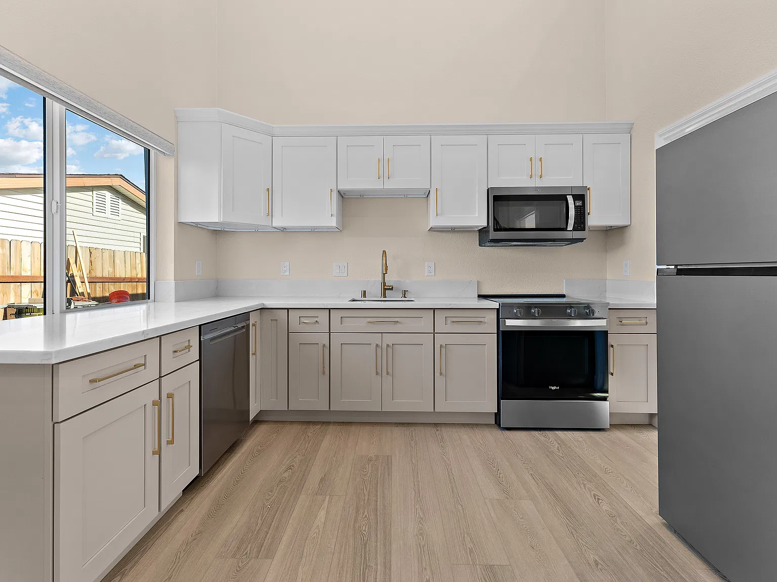 1 bed, 750 sqft, $3,100 — Photo 3
