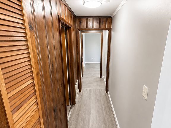 4th image of 43 1/2 Eleanor Ave