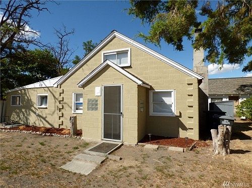 2nd image of 613 Peterson Pl
