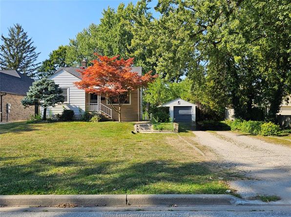 1040 Kennedy Dr W, Windsor, ON N9G 1T1