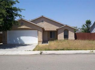 561 Quality Ave, Sanger, CA